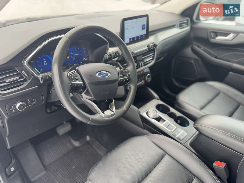 Позашляховик / Кросовер Ford Escape 2021 в Стрию