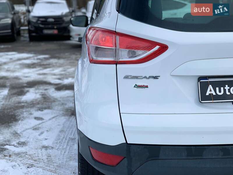 Позашляховик / Кросовер Ford Escape 2015 в Вінниці