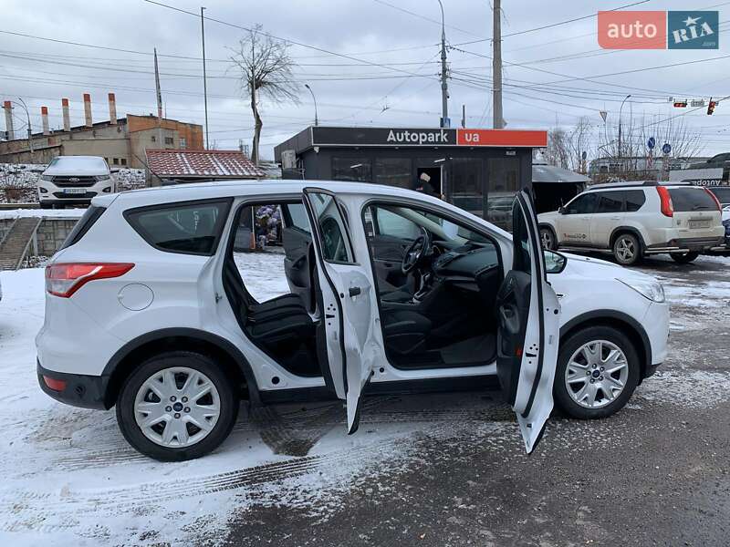 Позашляховик / Кросовер Ford Escape 2015 в Вінниці