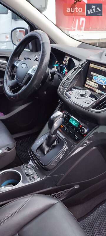 Внедорожник / Кроссовер Ford Escape 2014 в Сумах