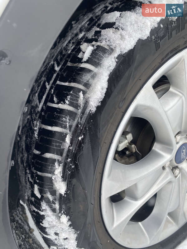 Позашляховик / Кросовер Ford Escape 2016 в Києві