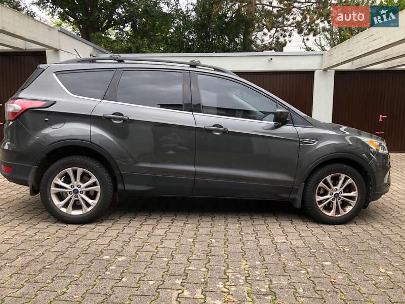 Позашляховик / Кросовер Ford Escape 2018 в Львові