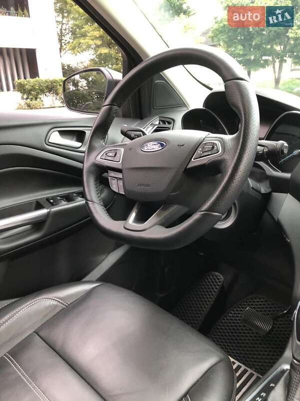 Позашляховик / Кросовер Ford Escape 2018 в Львові