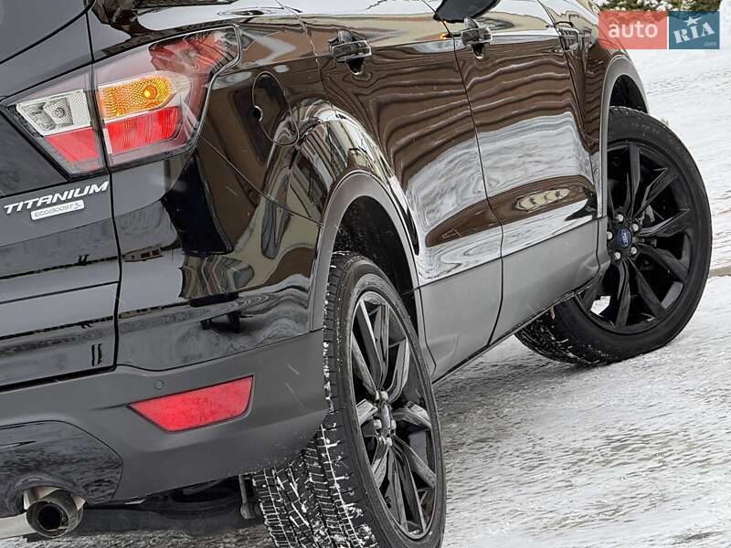 Позашляховик / Кросовер Ford Escape 2018 в Дрогобичі