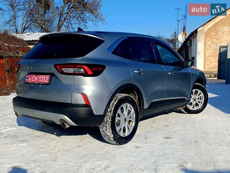 Внедорожник / Кроссовер Ford Escape 2023 в Полтаве