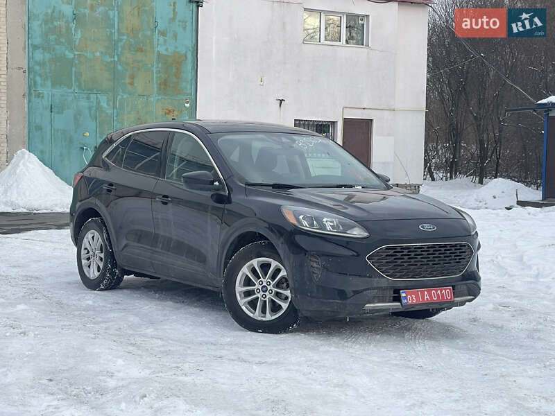 Позашляховик / Кросовер Ford Escape 2020 в Львові