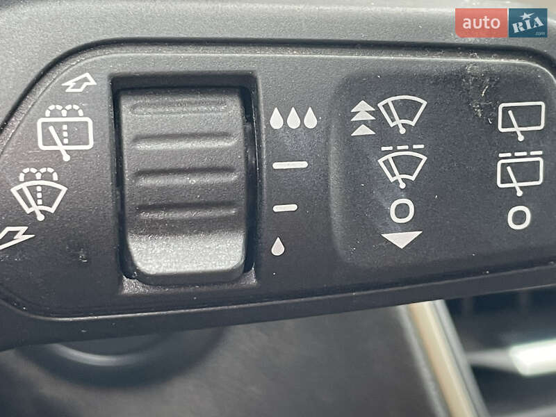 Позашляховик / Кросовер Ford Escape 2020 в Львові