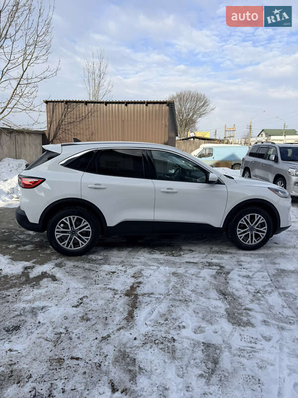 Внедорожник / Кроссовер Ford Escape 2022 в Ивано-Франковске