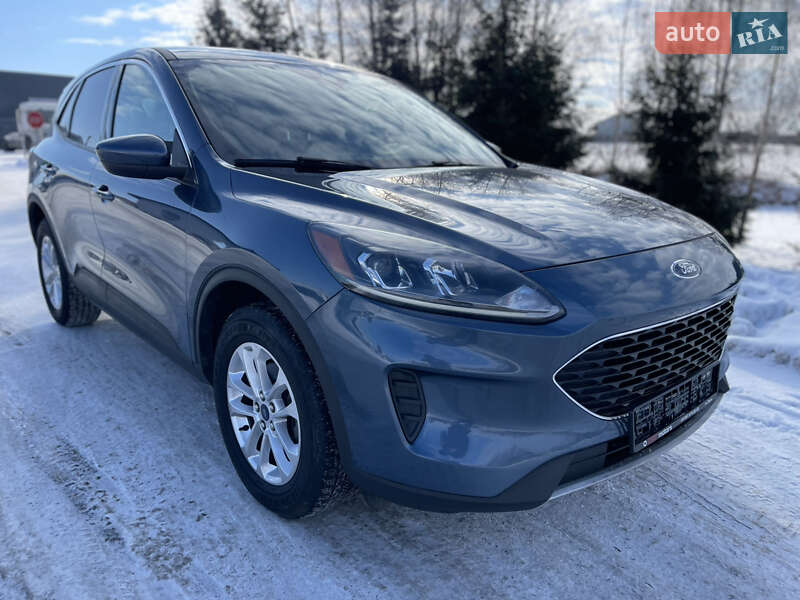 Позашляховик / Кросовер Ford Escape 2020 в Луцьку