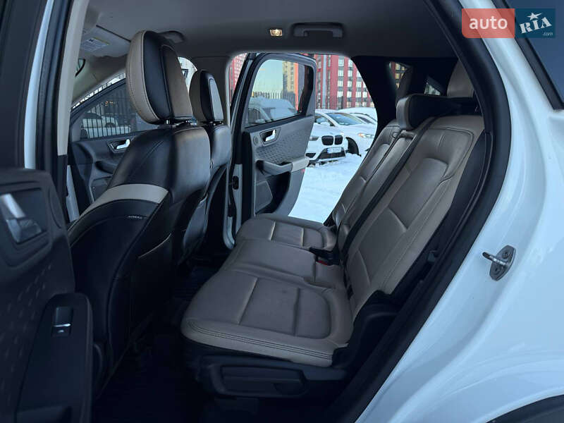 Позашляховик / Кросовер Ford Escape 2020 в Києві