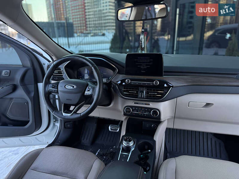 Позашляховик / Кросовер Ford Escape 2020 в Києві