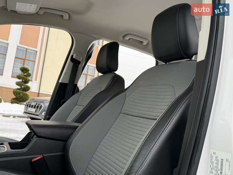 Внедорожник / Кроссовер Ford Escape 2018 в Дрогобыче