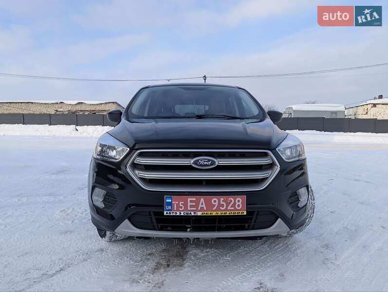 Позашляховик / Кросовер Ford Escape 2017 в Дубні