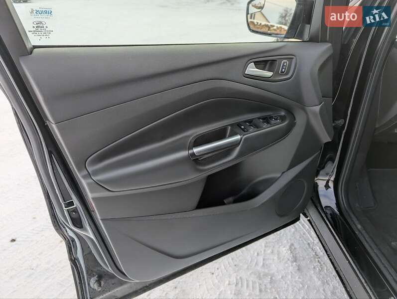 Позашляховик / Кросовер Ford Escape 2017 в Дубні