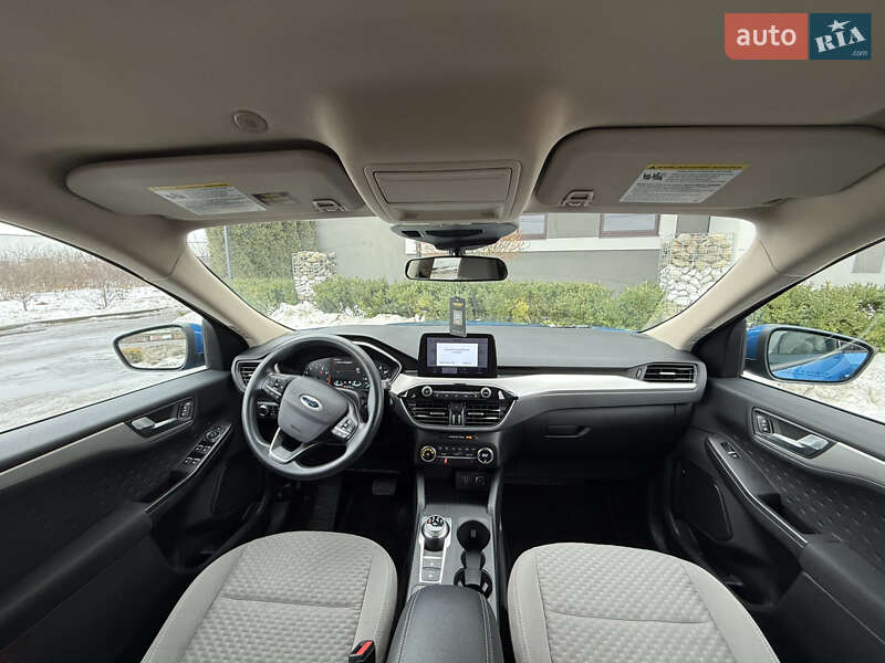 Внедорожник / Кроссовер Ford Escape 2019 в Стрые