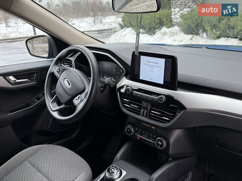 Внедорожник / Кроссовер Ford Escape 2019 в Стрые