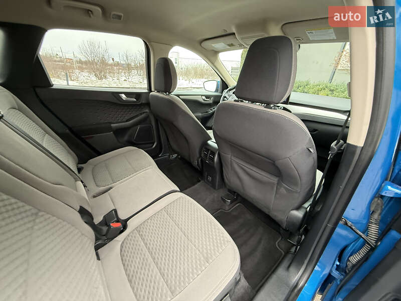 Внедорожник / Кроссовер Ford Escape 2019 в Стрые