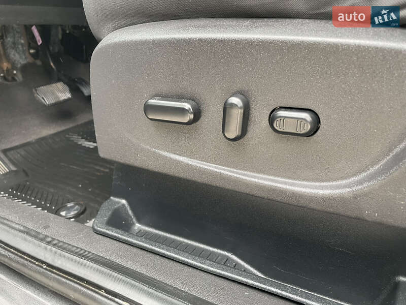 Позашляховик / Кросовер Ford Escape 2014 в Лубнах фото 38 Позашляховик / Кросовер Ford Escape 2014 в Лубнах