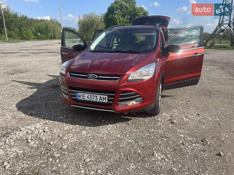 Внедорожник / Кроссовер Ford Escape 2015 в Кривом Роге