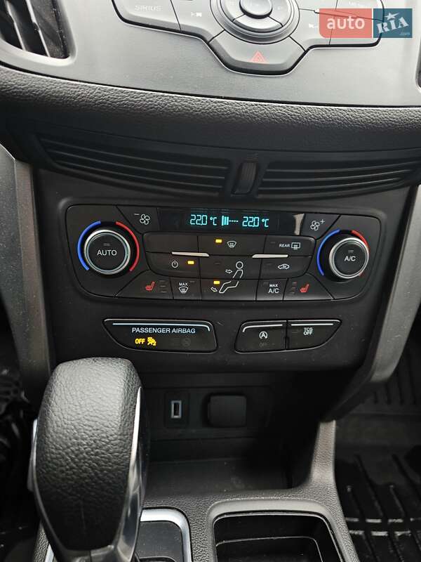 Позашляховик / Кросовер Ford Escape 2017 в Івано-Франківську