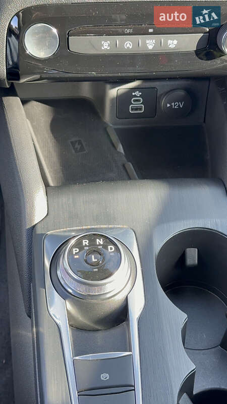 Внедорожник / Кроссовер Ford Escape 2025 в Нововолынске фото 32 Внедорожник / Кроссовер Ford Escape 2025 в Нововолынске