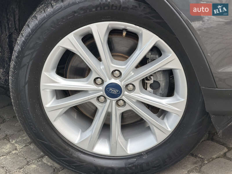 Позашляховик / Кросовер Ford Escape 2019 в Дрогобичі