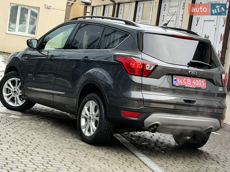Позашляховик / Кросовер Ford Escape 2019 в Дрогобичі