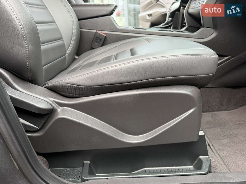 Позашляховик / Кросовер Ford Escape 2019 в Дрогобичі