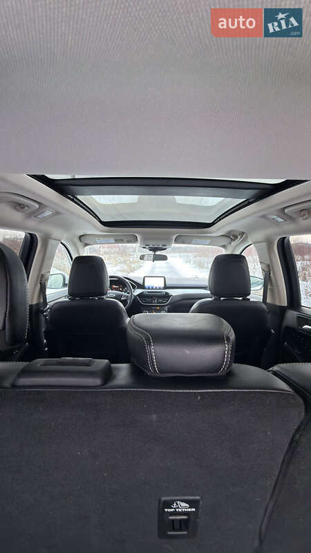 Внедорожник / Кроссовер Ford Escape 2019 в Ивано-Франковске