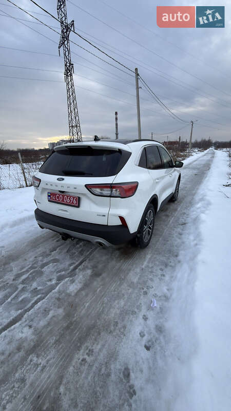 Внедорожник / Кроссовер Ford Escape 2019 в Ивано-Франковске