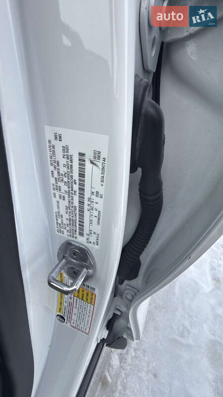 Внедорожник / Кроссовер Ford Escape 2019 в Ивано-Франковске