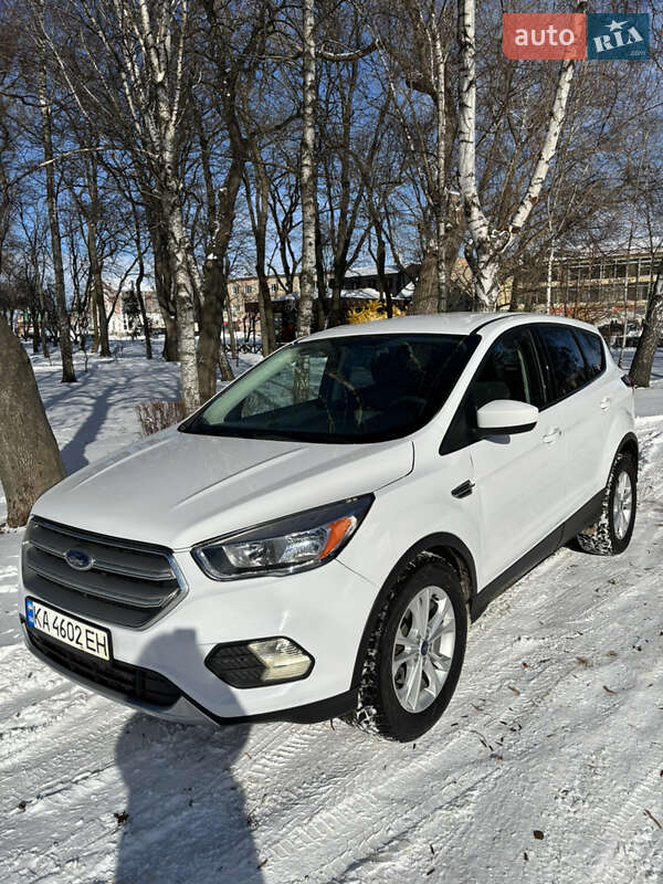 Внедорожник / Кроссовер Ford Escape 2019 в Нежине