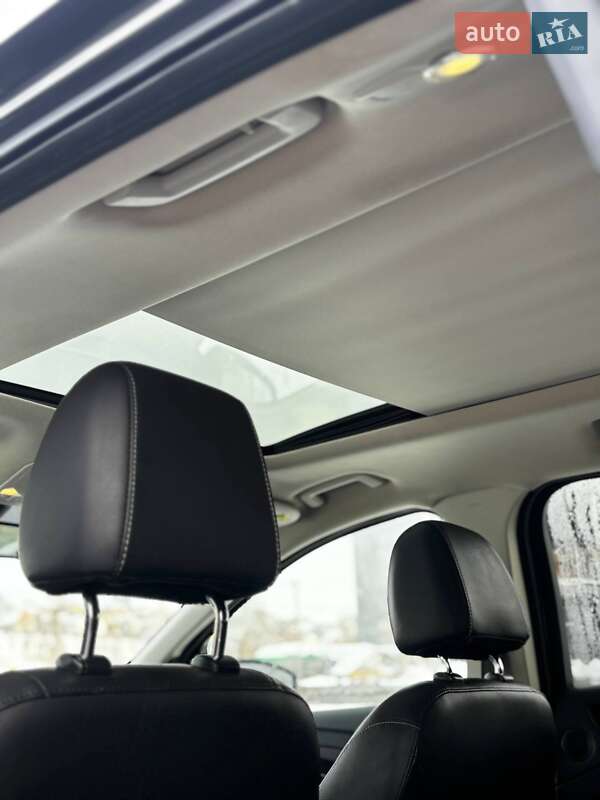 Позашляховик / Кросовер Ford Escape 2017 в Львові