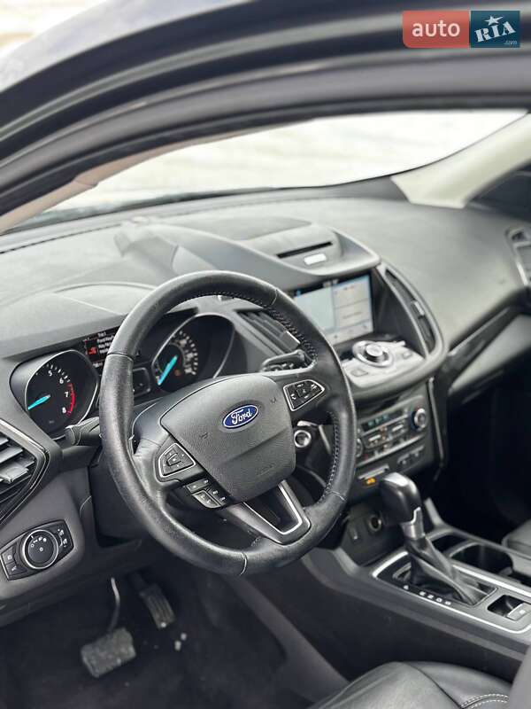 Позашляховик / Кросовер Ford Escape 2017 в Львові