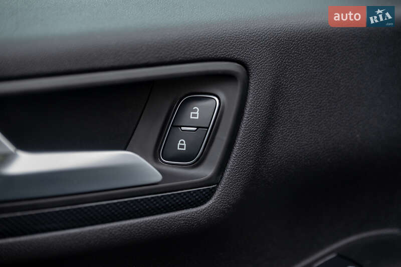 Внедорожник / Кроссовер Ford Escape 2023 в Ивано-Франковске