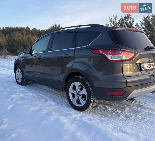 Внедорожник / Кроссовер Ford Escape 2015 в Луцке