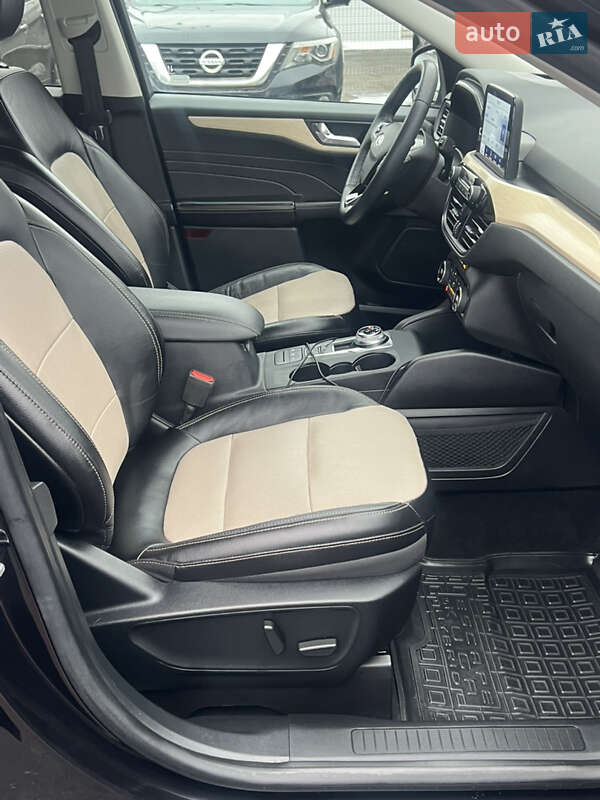 Внедорожник / Кроссовер Ford Escape 2021 в Одессе