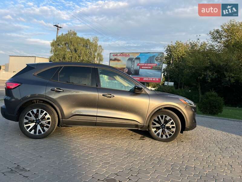 Позашляховик / Кросовер Ford Escape 2019 в Тернополі фото 24 Позашляховик / Кросовер Ford Escape 2019 в Тернополі