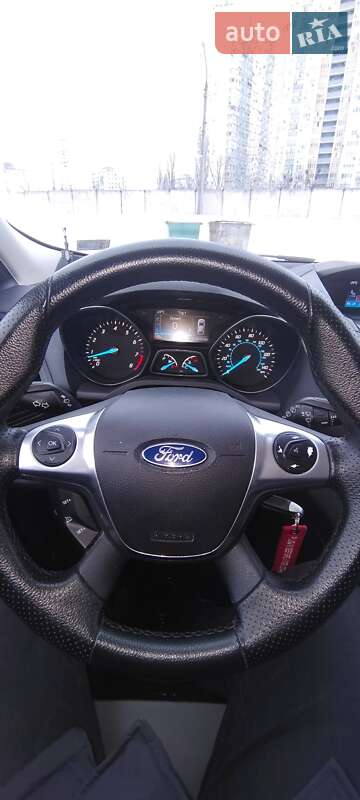 Внедорожник / Кроссовер Ford Escape 2015 в Киеве