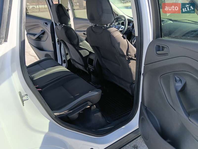 Внедорожник / Кроссовер Ford Escape 2015 в Запорожье