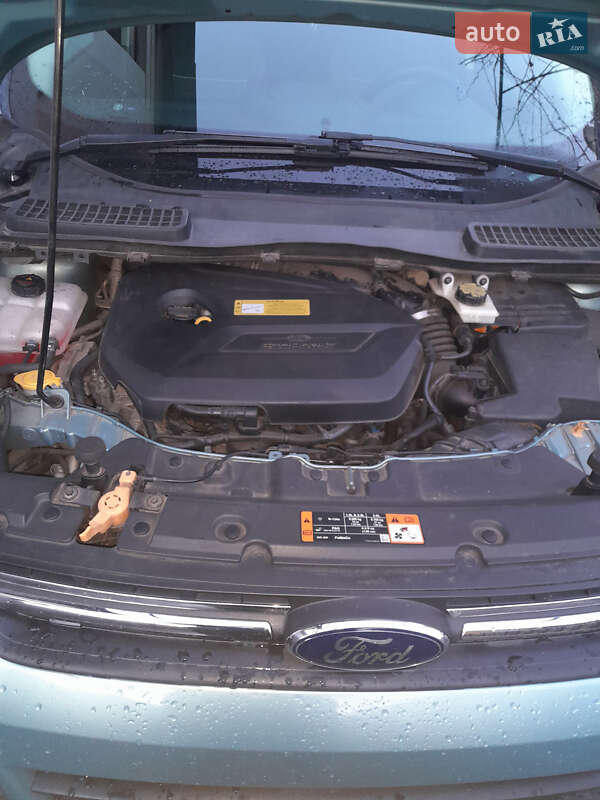 Внедорожник / Кроссовер Ford Escape 2012 в Ужгороде