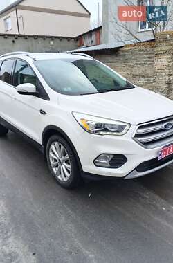 Внедорожник / Кроссовер Ford Escape 2016 в Здолбунове