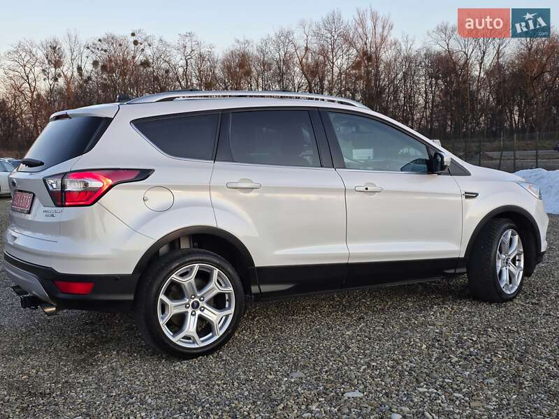 Позашляховик / Кросовер Ford Escape 2018 в Стрию