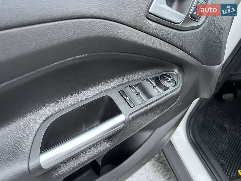 Внедорожник / Кроссовер Ford Escape 2016 в Трускавце