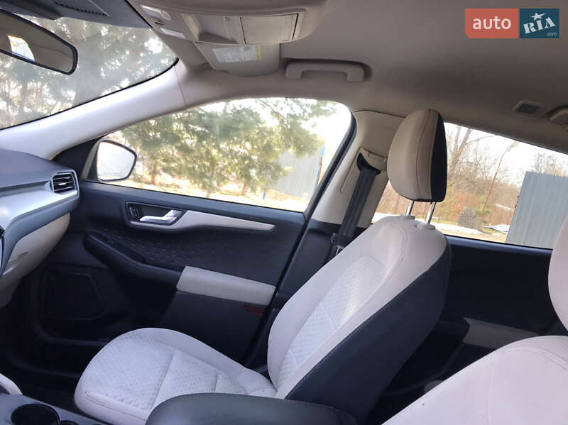 Внедорожник / Кроссовер Ford Escape 2020 в Сокале