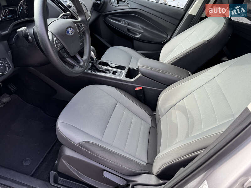 Внедорожник / Кроссовер Ford Escape 2018 в Тернополе