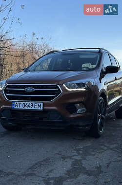 Позашляховик / Кросовер Ford Escape 2017 в Коломиї