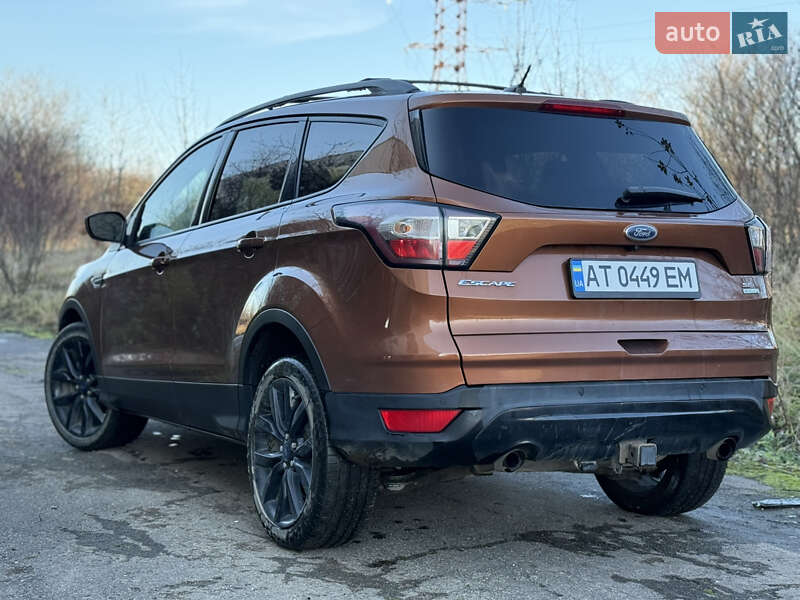 Внедорожник / Кроссовер Ford Escape 2017 в Коломые