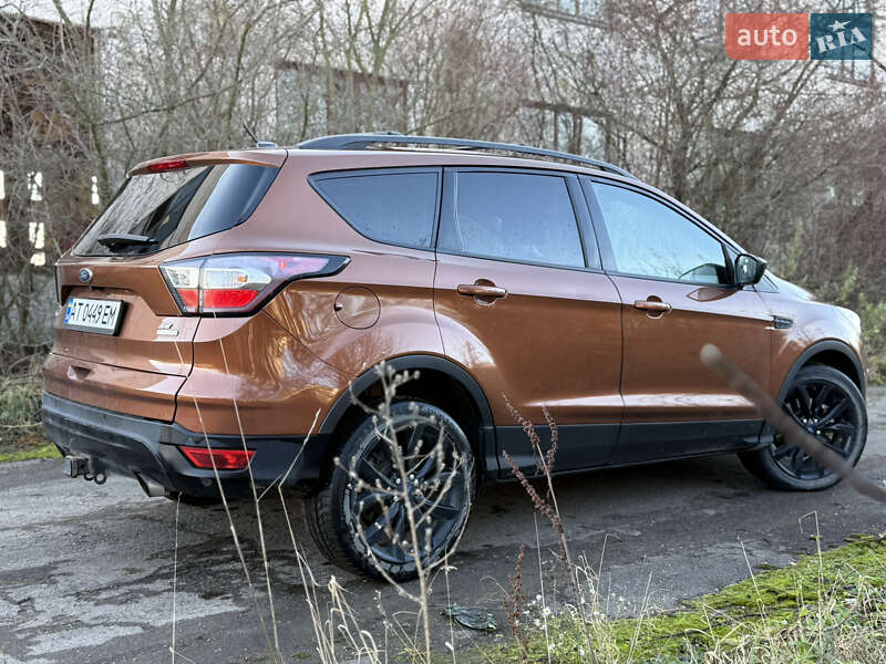 Внедорожник / Кроссовер Ford Escape 2017 в Коломые