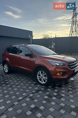 Внедорожник / Кроссовер Ford Escape 2019 в Полтаве